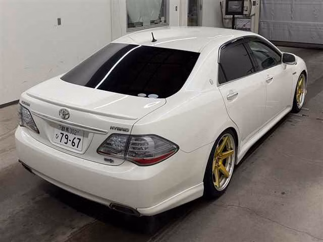 TOYOTA CROWN