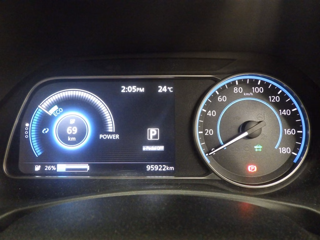NISSAN LEAF
