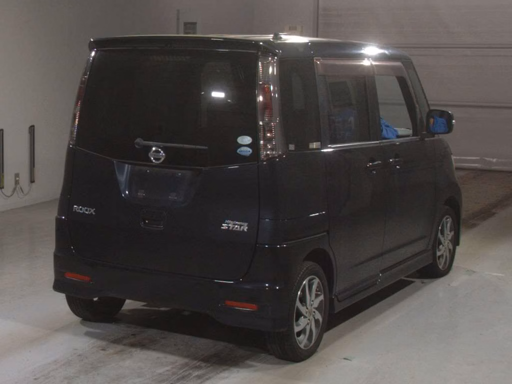 NISSAN ROOX