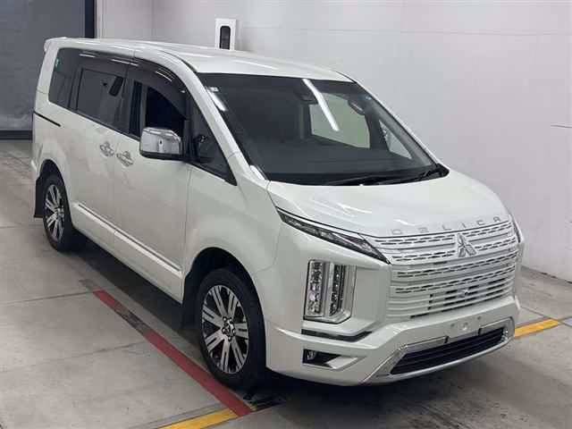 MITSUBISHI DELICA D:5