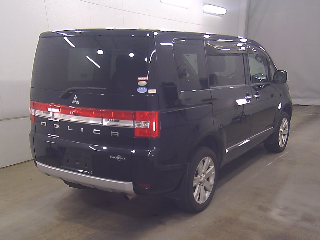 MITSUBISHI DELICA D:5