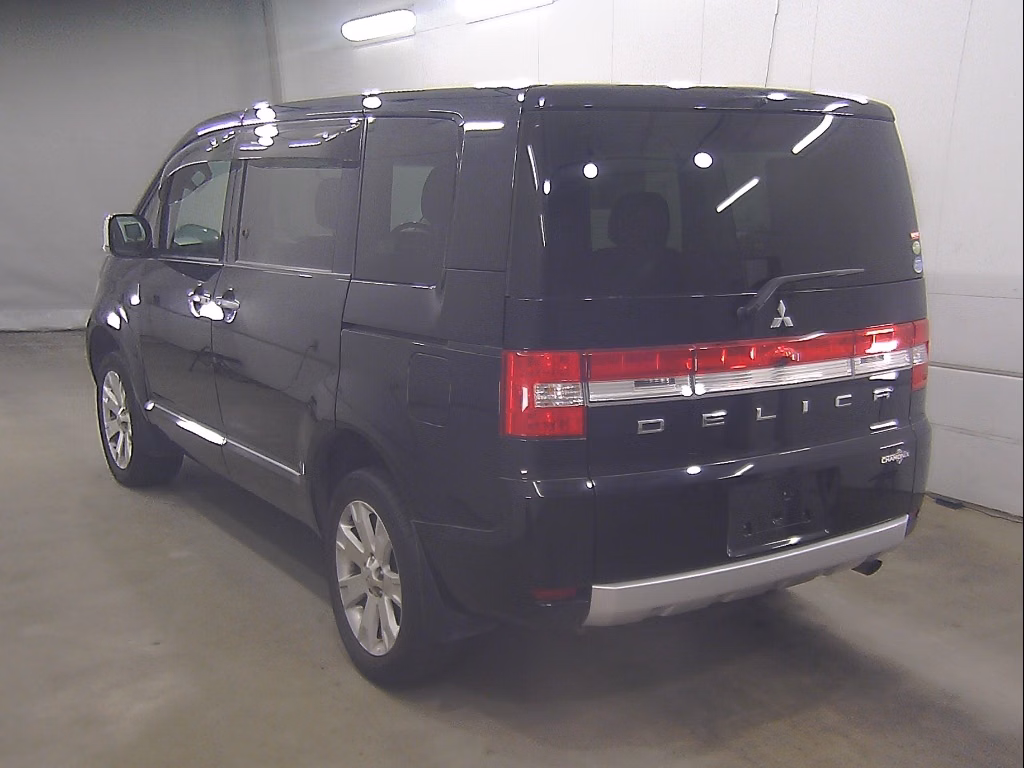 MITSUBISHI DELICA D:5