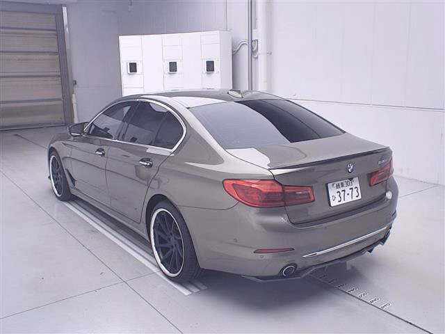 BMW 5-SERIES