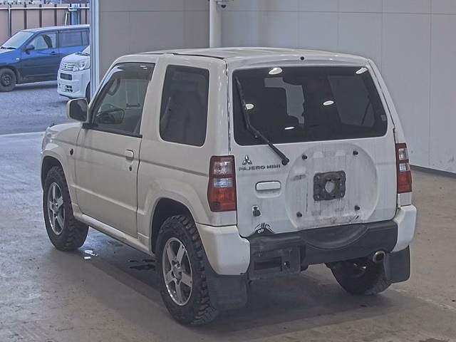 MITSUBISHI PAJERO MINI