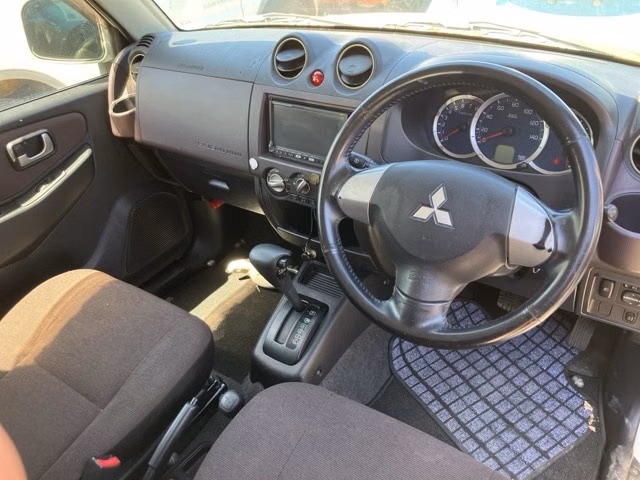 MITSUBISHI PAJERO MINI