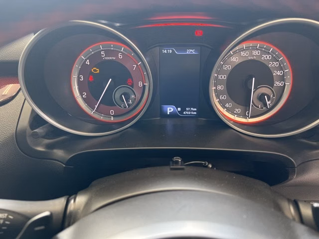 SUZUKI SWIFT