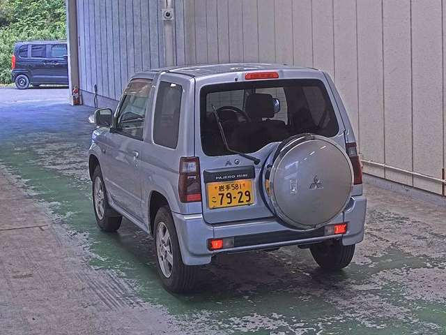 MITSUBISHI PAJERO MINI