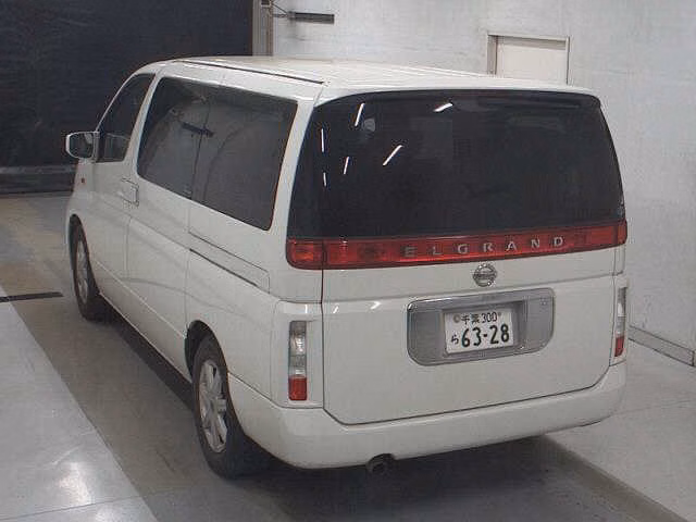 NISSAN ELGRAND