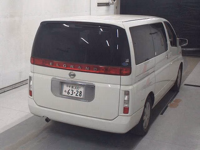 NISSAN ELGRAND