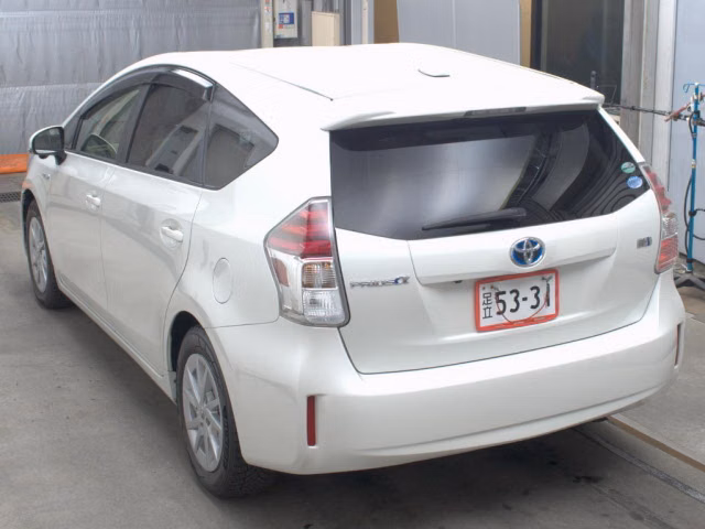 TOYOTA PRIUS ALPHA