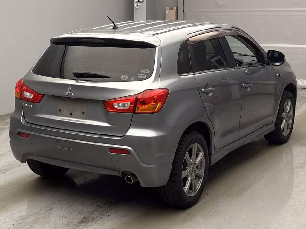MITSUBISHI RVR