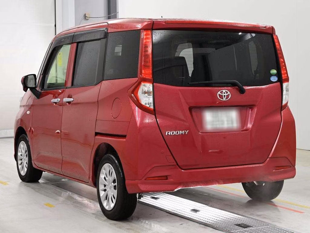 TOYOTA ROOMY