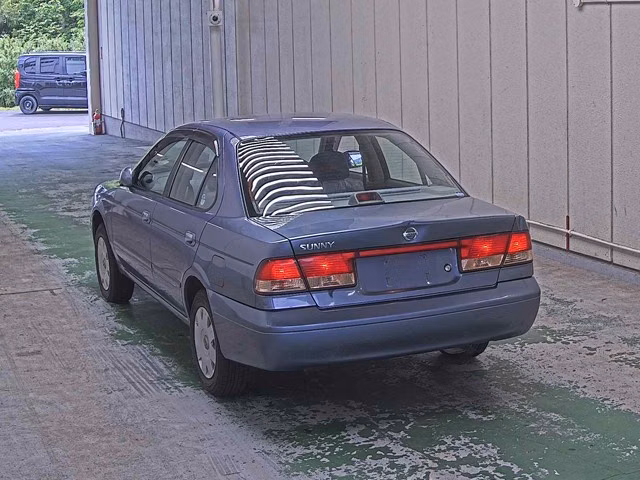 NISSAN SUNNY