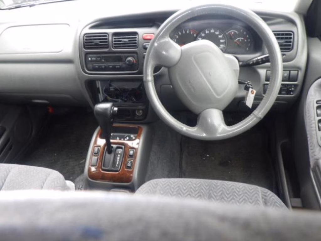 SUZUKI GRAND ESCUDO