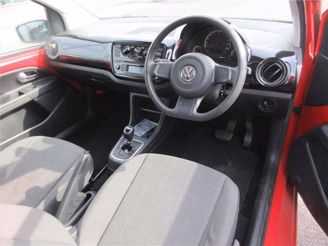 VOLKSWAGEN UP!