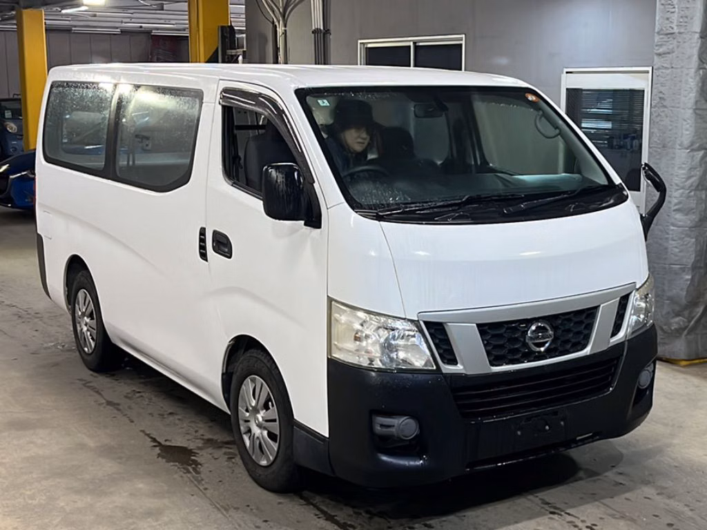 NISSAN NV350 CARAVAN