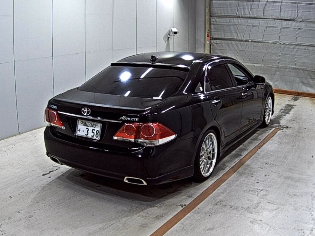 TOYOTA CROWN