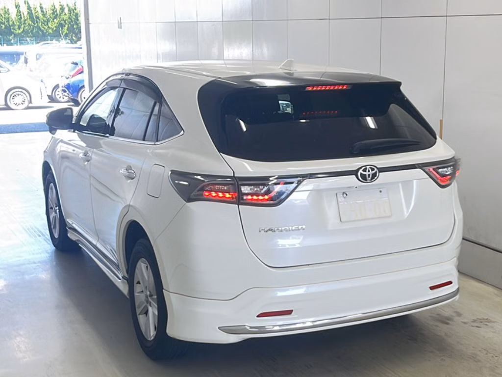 TOYOTA HARRIER