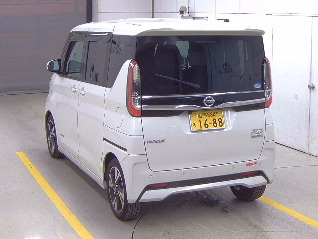 NISSAN ROOX