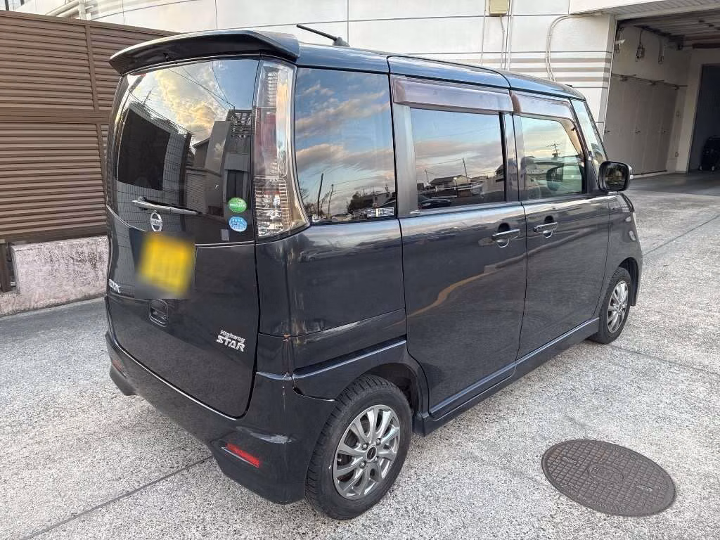 NISSAN ROOX