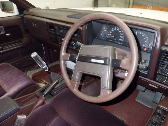 NISSAN LAUREL