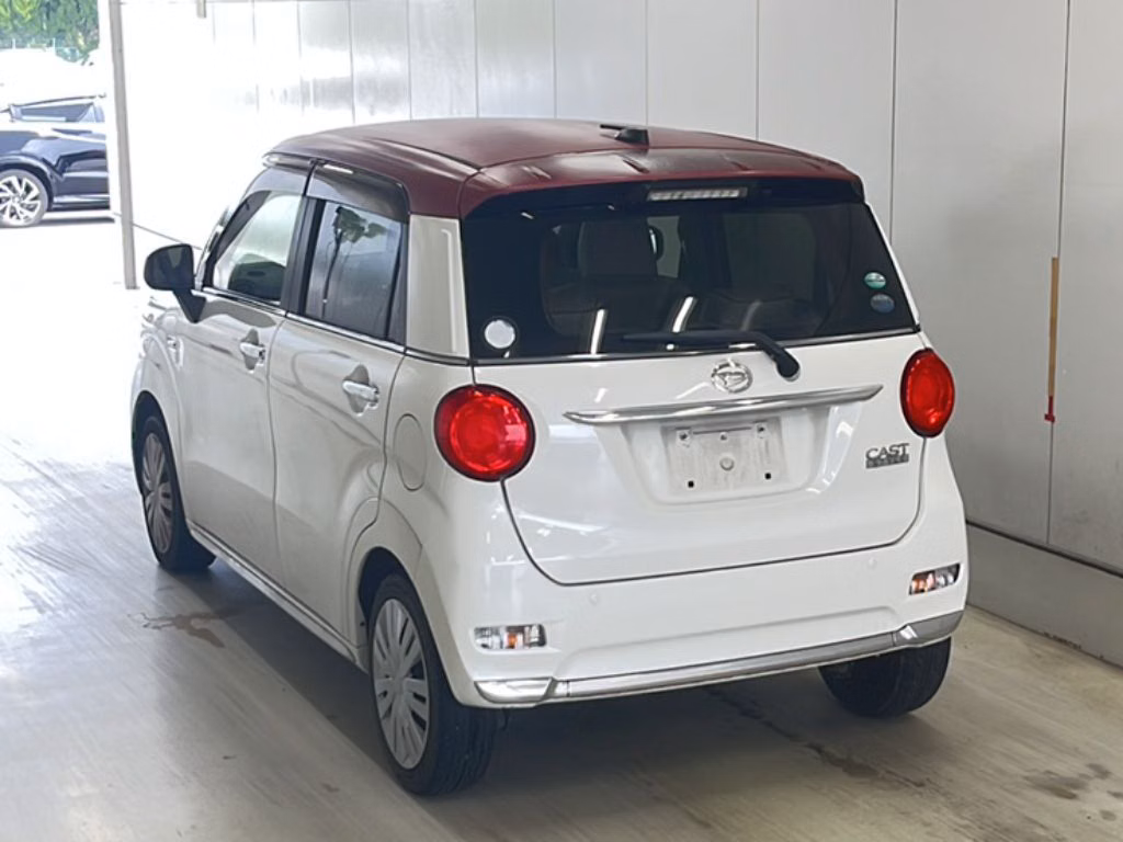 DAIHATSU CAST