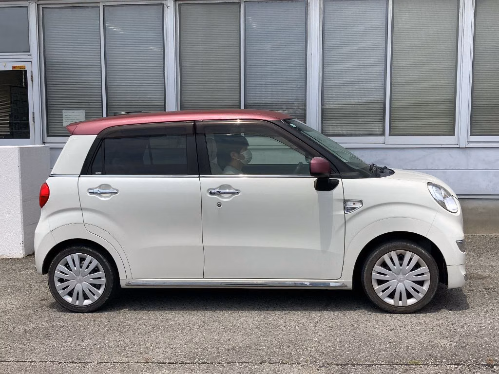DAIHATSU CAST