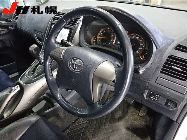 TOYOTA BLADE