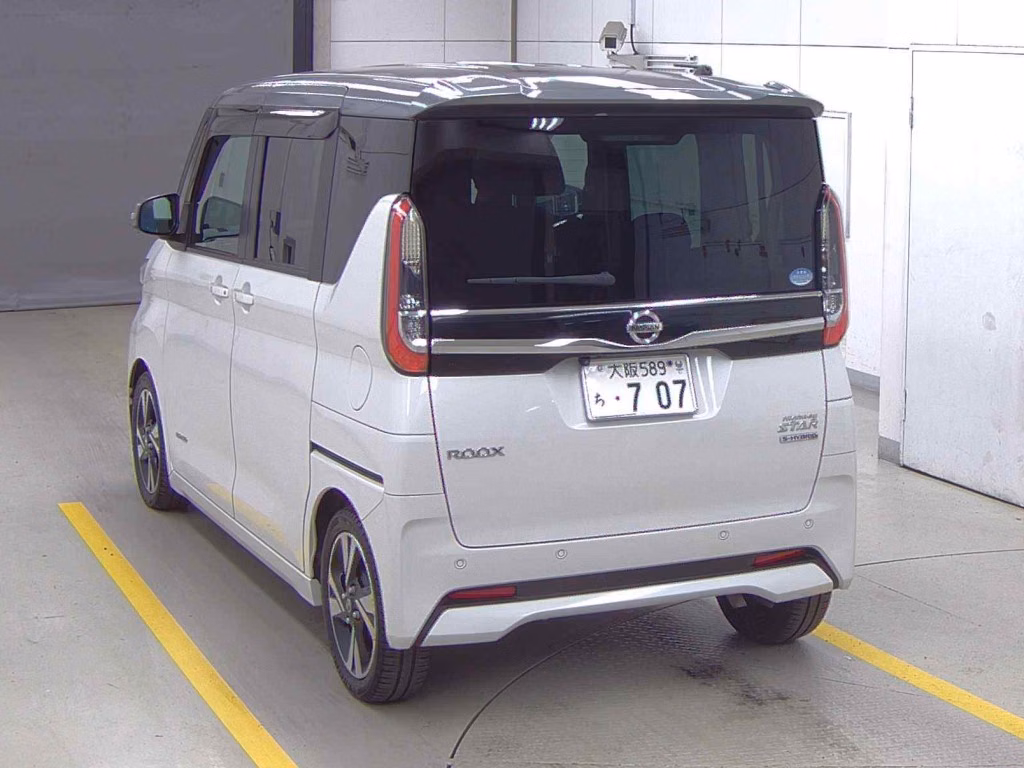 NISSAN ROOX
