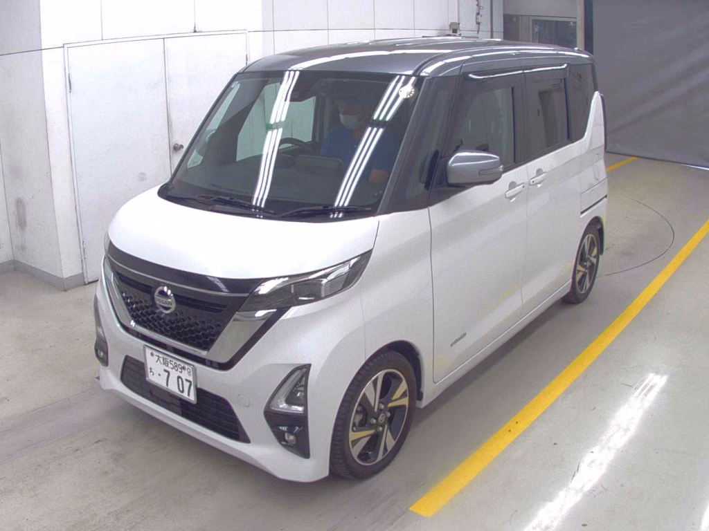 NISSAN ROOX