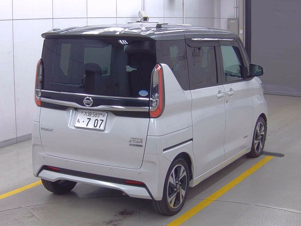NISSAN ROOX