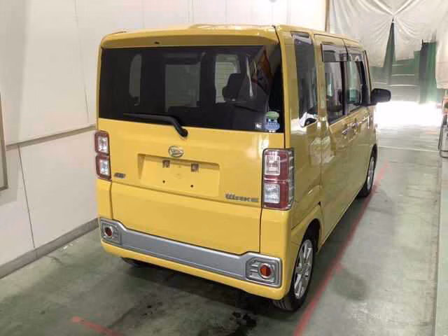 DAIHATSU WAKE