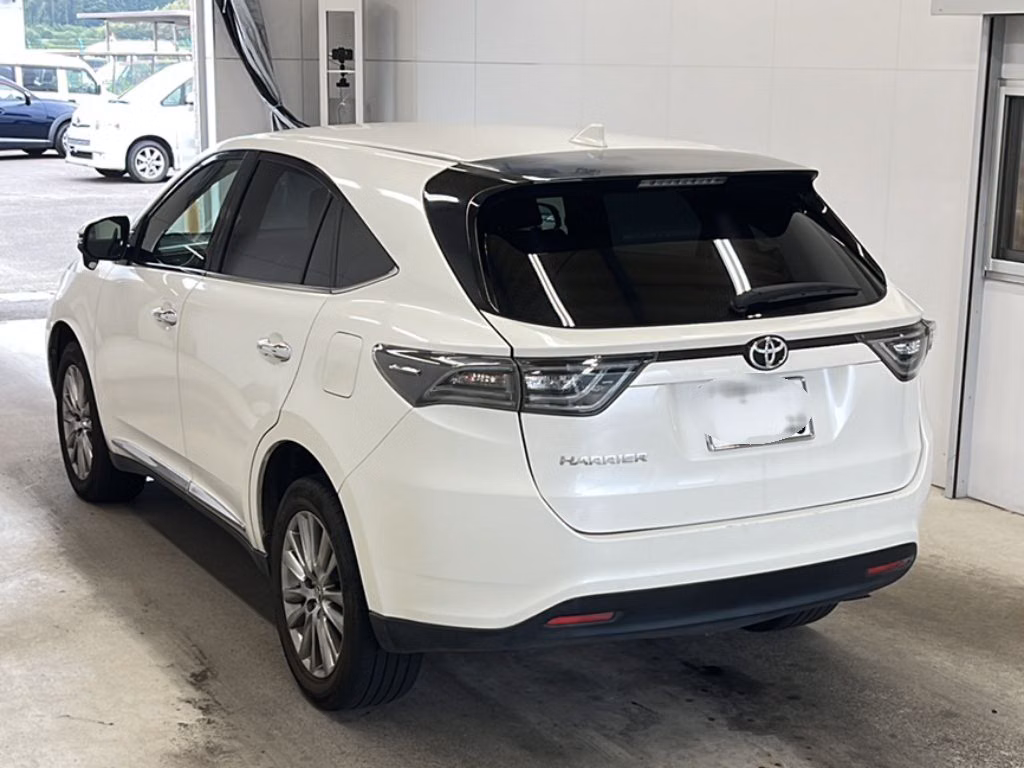 TOYOTA HARRIER