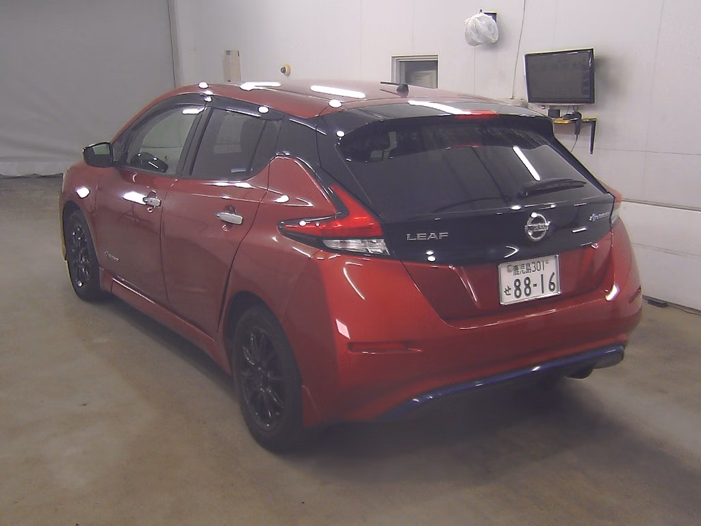 NISSAN LEAF