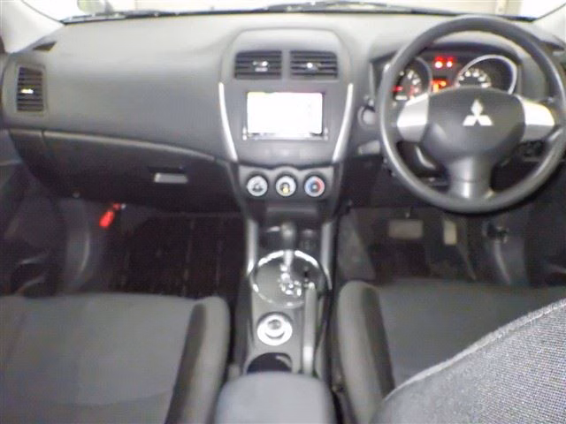 MITSUBISHI RVR