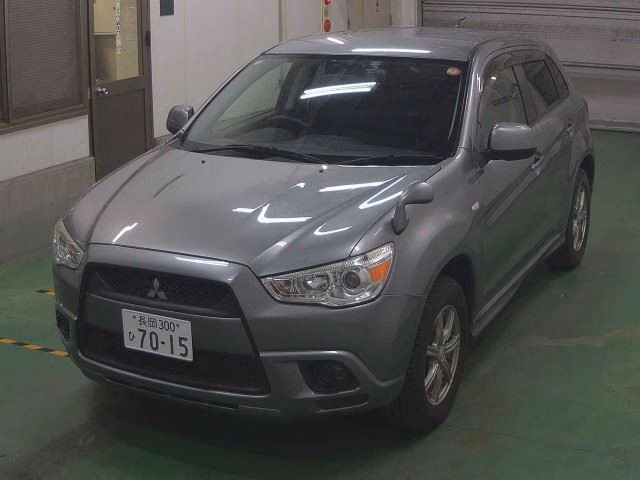 MITSUBISHI RVR