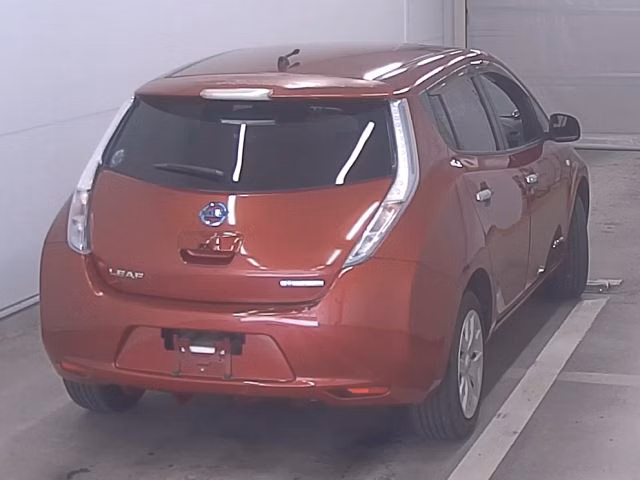 NISSAN LEAF