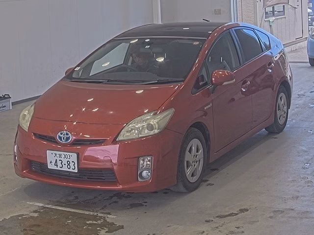 TOYOTA PRIUS