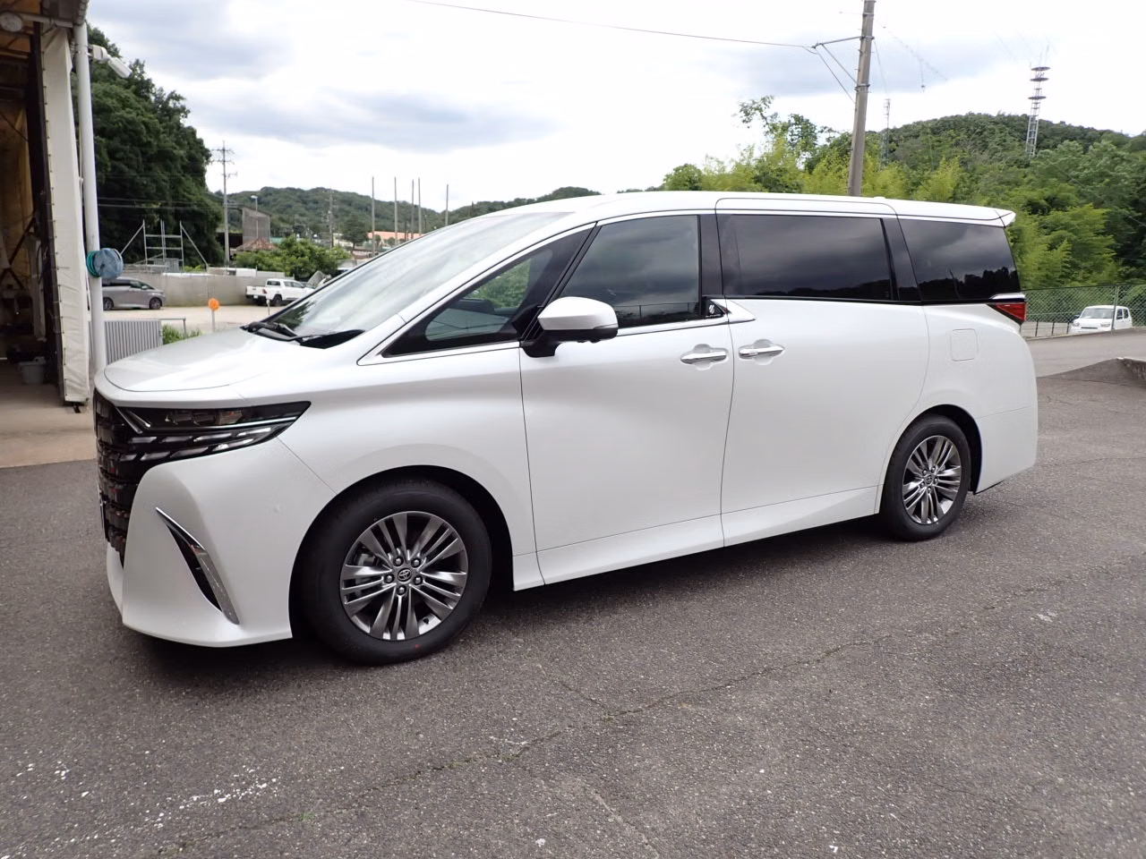 TOYOTA ALPHARD