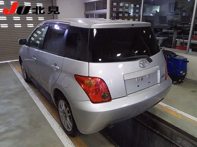 TOYOTA IST