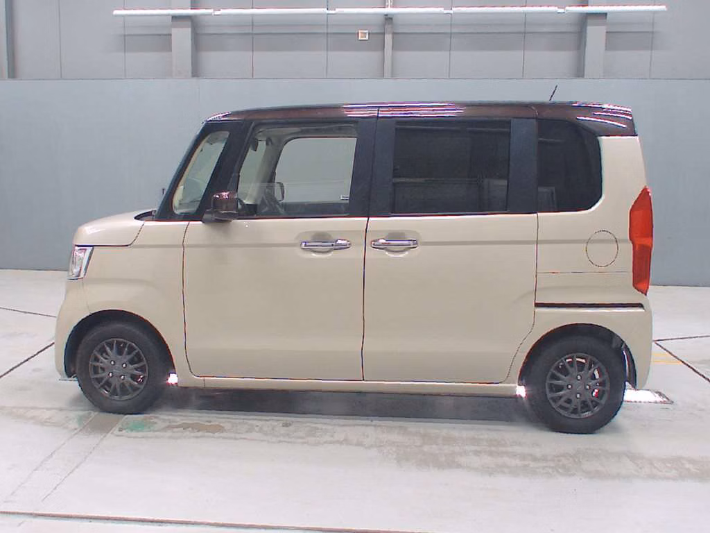 HONDA N-BOX