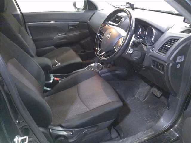 MITSUBISHI RVR