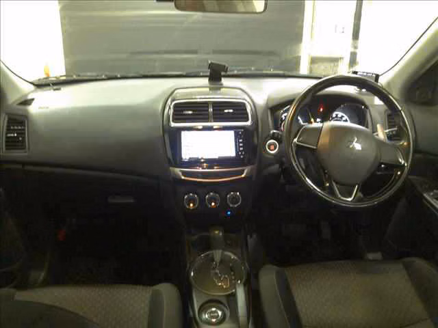 MITSUBISHI RVR