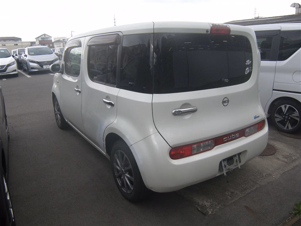 NISSAN CUBE