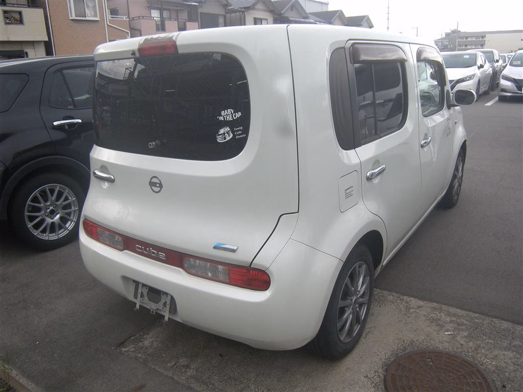 NISSAN CUBE