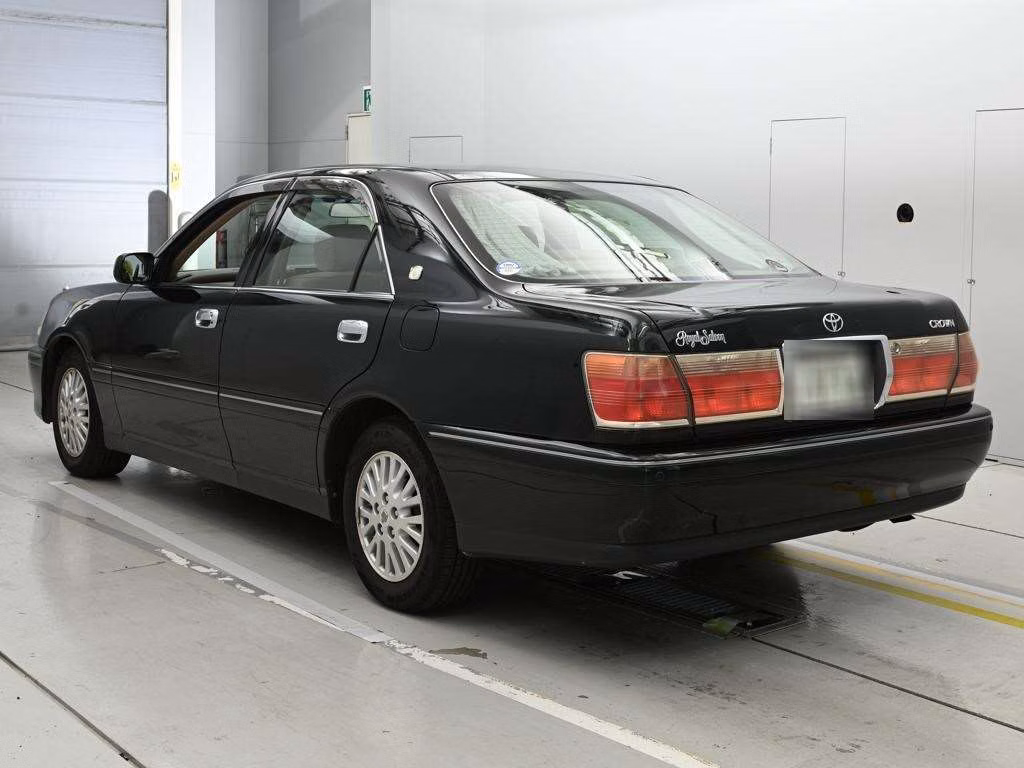 TOYOTA CROWN