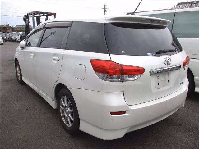 TOYOTA WISH