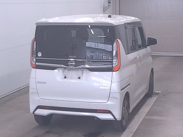 NISSAN ROOX