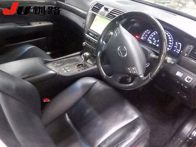 LEXUS LS600H