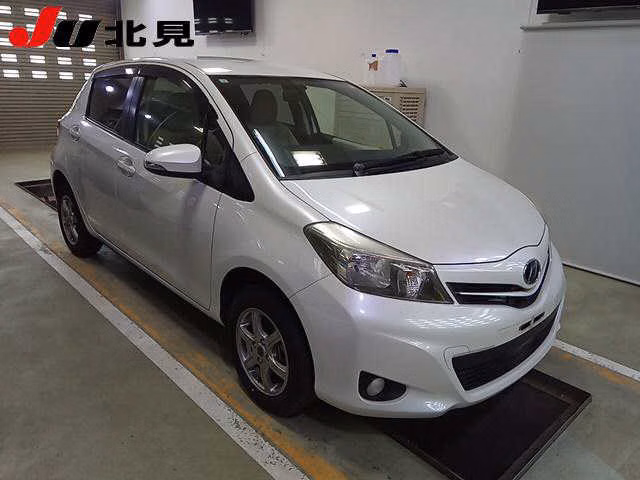 TOYOTA VITZ